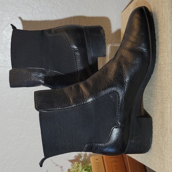 CIRCA Leather Bootie 10M - Picture 5 of 16